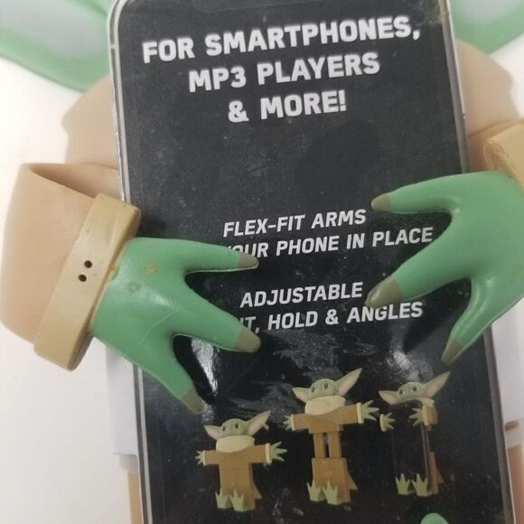 Star Wars the Mandalorian the Child, flexi phone holder. - Picture 4 of 16